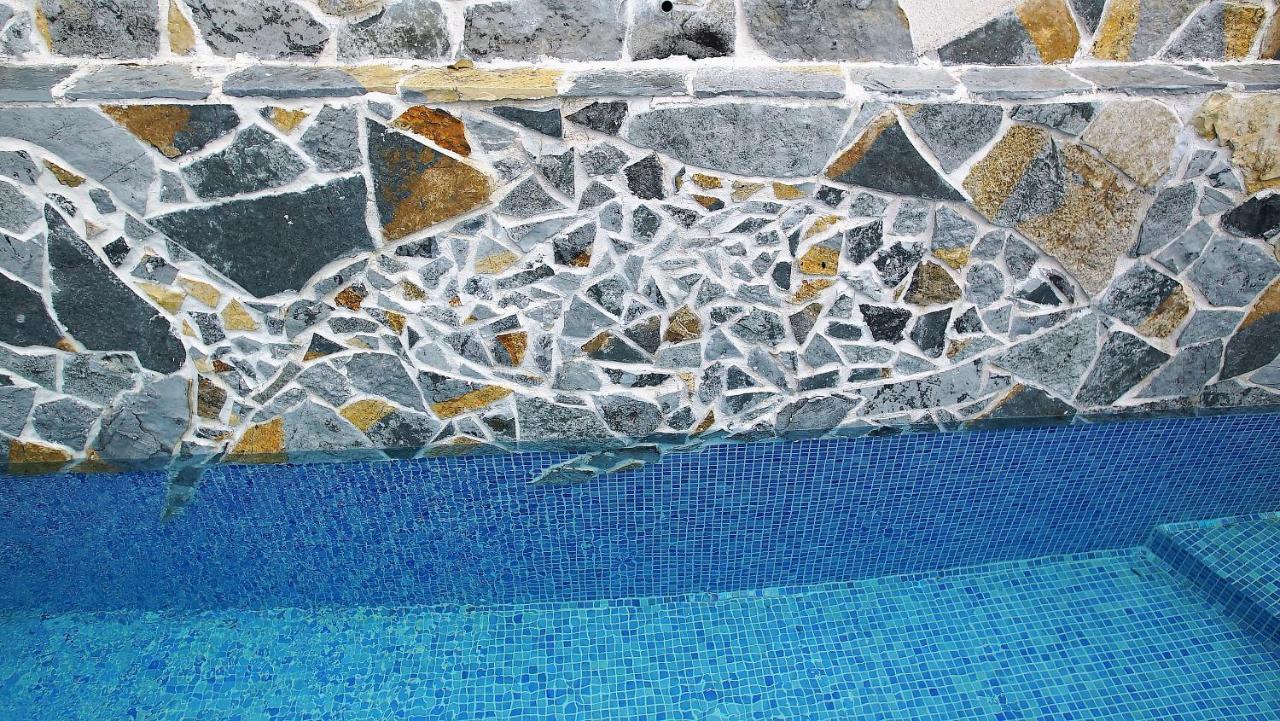 Penthouse Stoliv New Spa-Pool Villa Is Located 5M From The Sea, Exclusive Terrace,Private Jetty Wih Sunbeds, Pebble Beach, Secluded Location Total Area 375M2 At Your Disposal Kotor Exterior foto