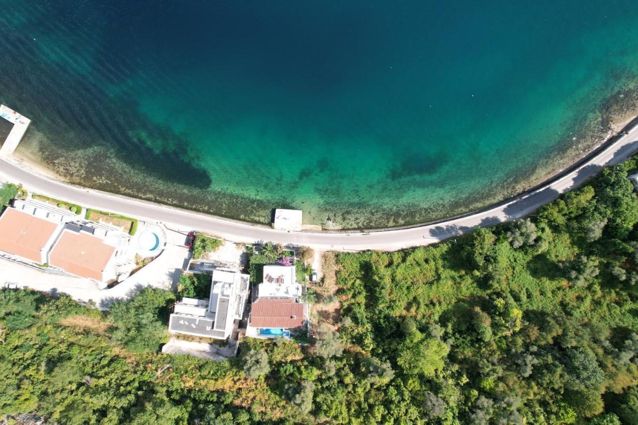 Penthouse Stoliv New Spa-Pool Villa Is Located 5M From The Sea, Exclusive Terrace,Private Jetty Wih Sunbeds, Pebble Beach, Secluded Location Total Area 375M2 At Your Disposal Kotor Exterior foto