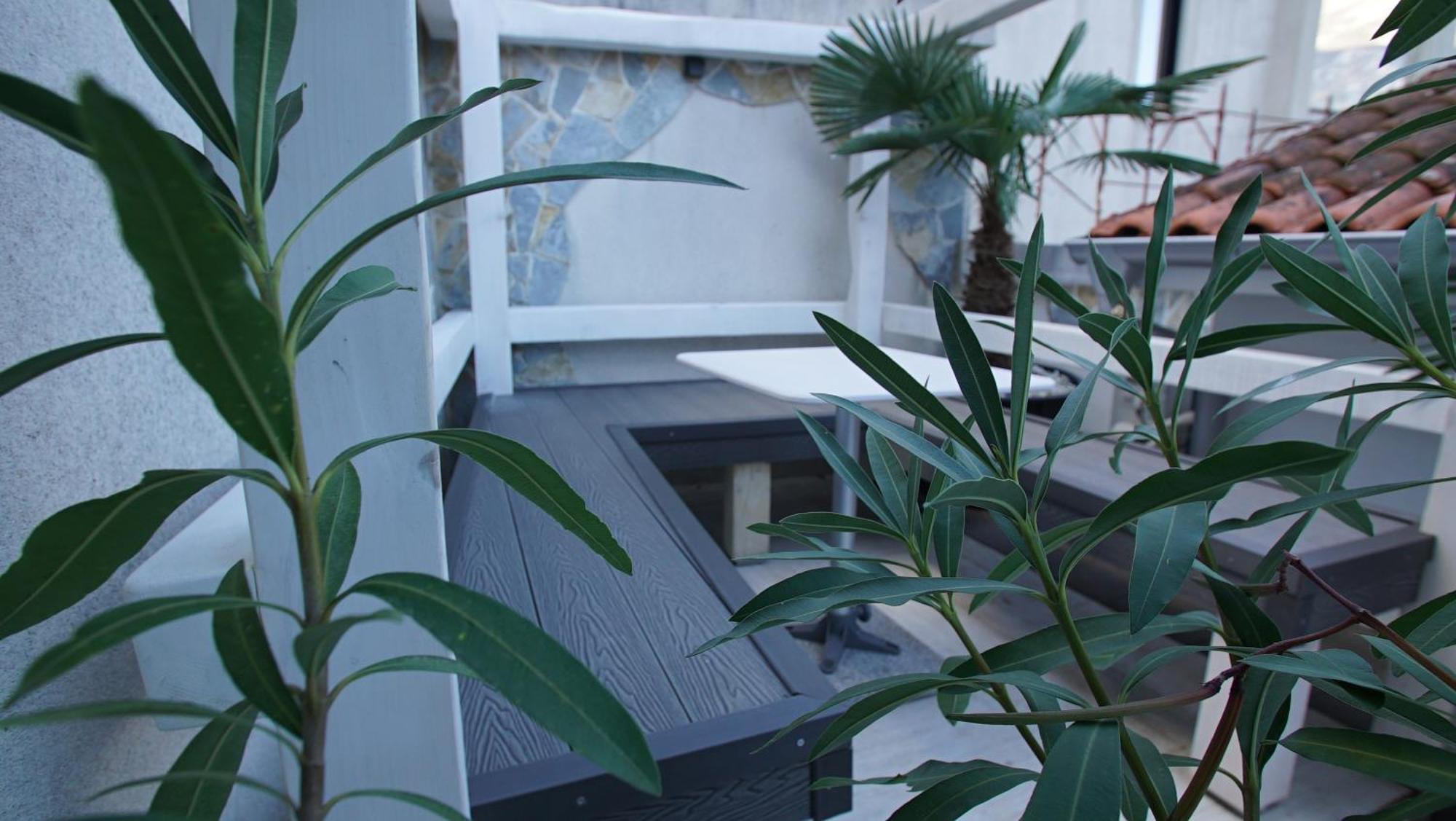 Penthouse Stoliv New Spa-Pool Villa Is Located 5M From The Sea, Exclusive Terrace,Private Jetty Wih Sunbeds, Pebble Beach, Secluded Location Total Area 375M2 At Your Disposal Kotor Exterior foto